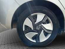 Honda FIT HYBRID L PACKAGE - U8254