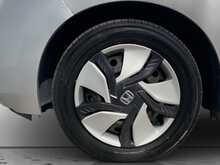 Honda FIT HYBRID L PACKAGE - U8254
