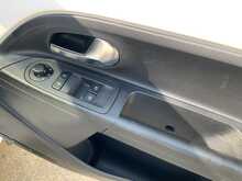 Volkswagen Up High Up - U8255