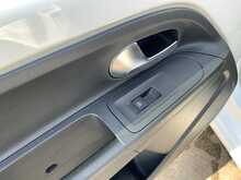 Volkswagen Up High Up - U8255