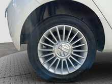 Volkswagen Up High Up - U8255
