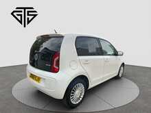 Volkswagen Up High Up - U8255
