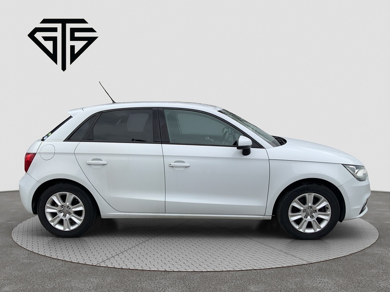 Audi A1 SPORTBACK - U8259