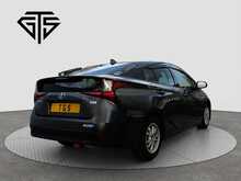 Toyota Prius S - U8268