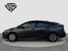 Toyota Prius S - U8268