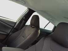 Toyota Prius S - U8268