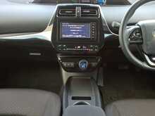 Toyota Prius S - U8268