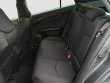 Toyota Prius S - U8268