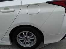 Toyota Prius A Touring-Selection - U8269