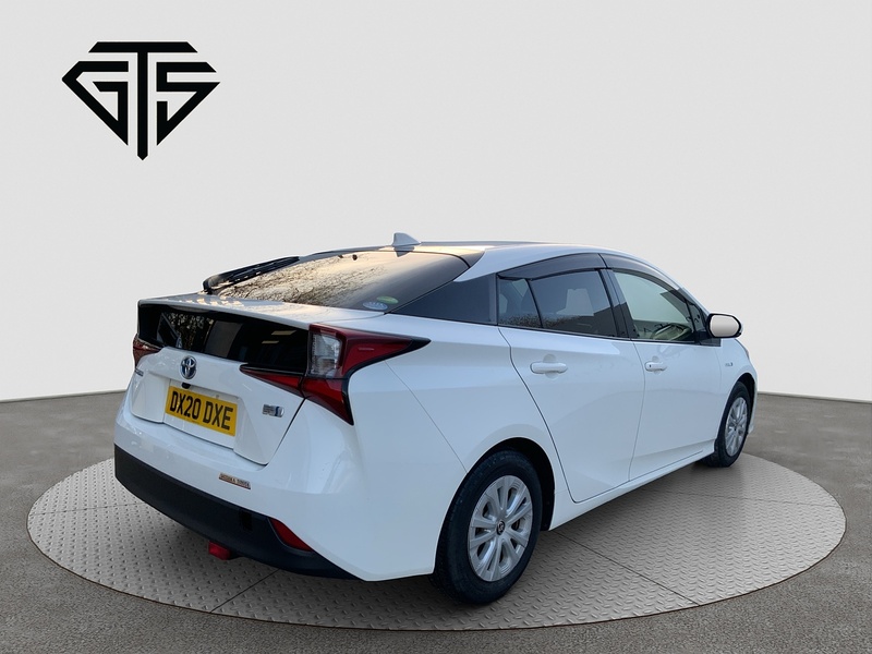 Toyota Prius S - U8277