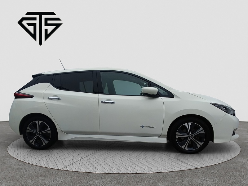 Nissan Leaf Tekna - U8284