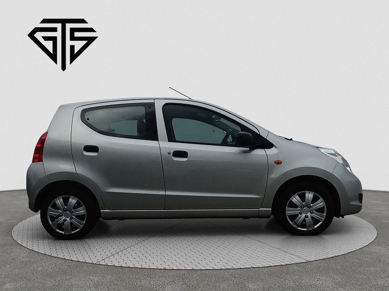 Suzuki Alto SZ - U8294