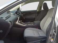 Lexus NX 300h S - U8297