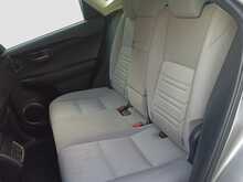 Lexus NX 300h S - U8297