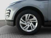 Land Rover Range Rover Evoque P300e R-Dynamic S - U8313