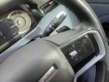 Land Rover Range Rover Evoque P300e R-Dynamic S - U8313