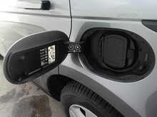 Land Rover Range Rover Evoque P300e R-Dynamic S - U8313