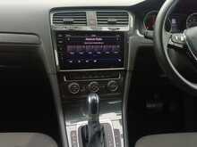 Volkswagen e-Golf e-Golf - U8315