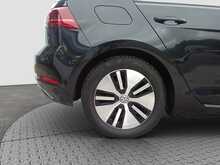Volkswagen e-Golf e-Golf - U8315