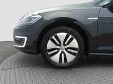 Volkswagen e-Golf e-Golf - U8315