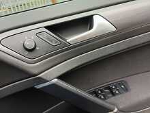 Volkswagen e-Golf e-Golf - U8315