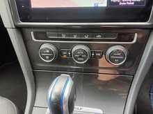 Volkswagen e-Golf e-Golf - U8315