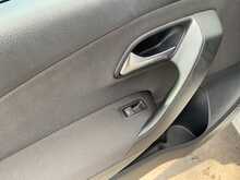 Volkswagen Polo  - U8320