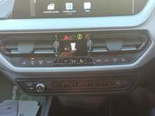 BMW 1 Series 118i SE - U8326