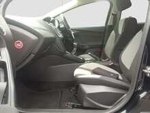 Ford Focus Zetec - U8330