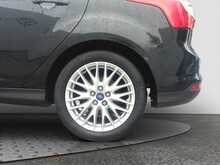 Ford Focus Zetec - U8330