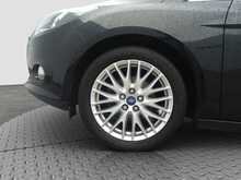 Ford Focus Zetec - U8330