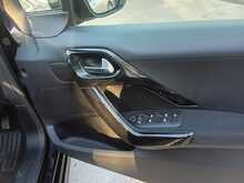 Peugeot 208 PureTech Tech Edition - U8333