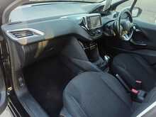 Peugeot 208 PureTech Tech Edition - U8333