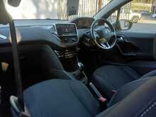 Peugeot 208 PureTech Tech Edition - U8333