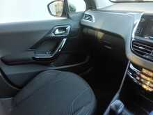 Peugeot 208 PureTech Tech Edition - U8333