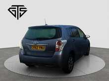 Toyota Verso D-4D Icon - U8335