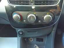 Renault Clio TCe Iconic - U8336