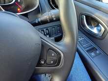 Renault Clio TCe Iconic - U8336