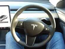 Tesla Model 3 Standard Range Plus - U8337