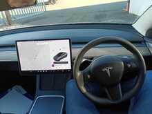 Tesla Model 3 Standard Range Plus - U8337