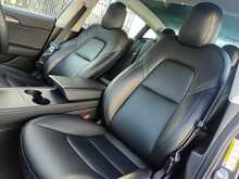 Tesla Model 3 Standard Range Plus - U8337