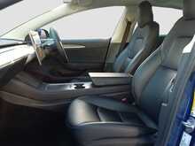 Tesla Model 3 Standard Range Plus - U8339