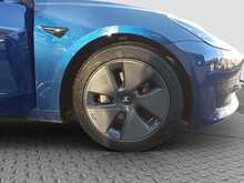 Tesla Model 3 Standard Range Plus - U8339