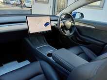 Tesla Model 3 Standard Range Plus - U8339
