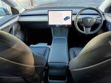Tesla Model 3 Standard Range Plus - U8339