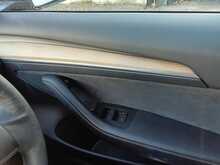 Tesla Model 3 Standard Range Plus - U8339