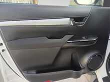 Toyota Hilux D-4D Icon - U8346