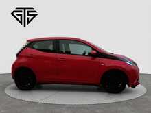 Toyota AYGO VVT-i x-play - U8353