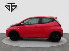 Toyota AYGO VVT-i x-play - U8353