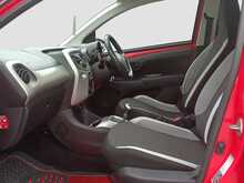Toyota AYGO VVT-i x-play - U8353
